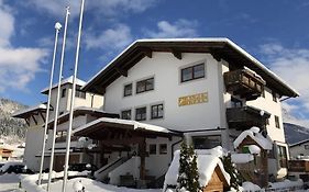 Alpenstern Rooms & Suites